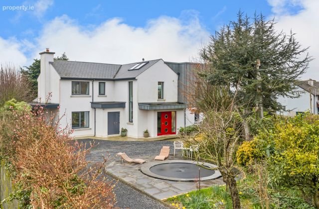 Brettfield House, Sarsfield St, Abbeyside, Dungarvan, Co Waterford, Dungarvan, Co. Waterford - Click to view photos