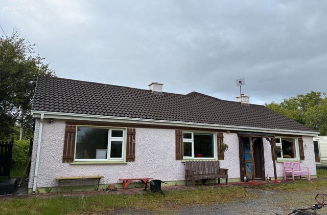 Kilroe East, Inverin, Galway, Spiddal, Co. Galway - Click to view photos
