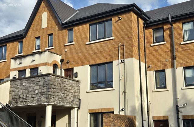 Cuirt An Fhile, Millbank, Rosleven, Ennis, Co. Clare - Click to view photos