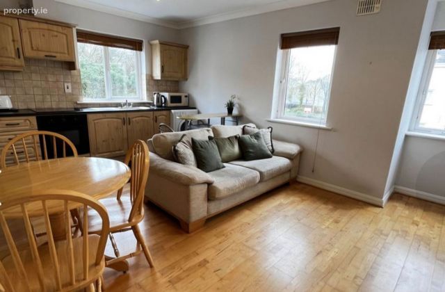 Manor Court, Knocknacarra, Co. Galway - Click to view photos