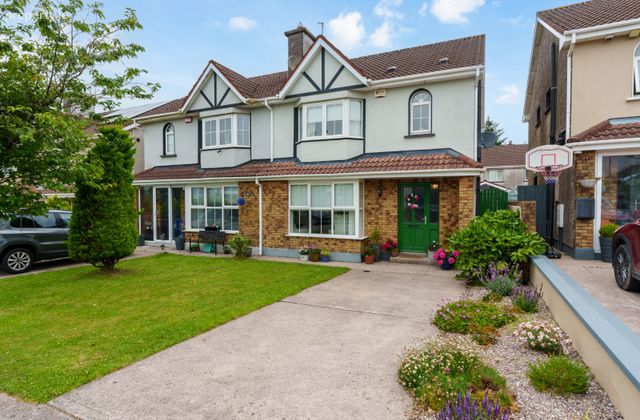 6 The Crescent, Priory Court, Watergrasshill, Co. Cork - Click to view photos