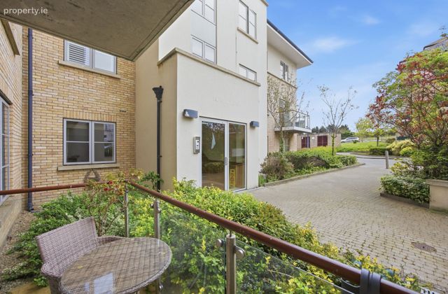 Apartment 15, The Anchorage, The Crescent, Robswall, Malahide, Co. Dublin - Click to view photos