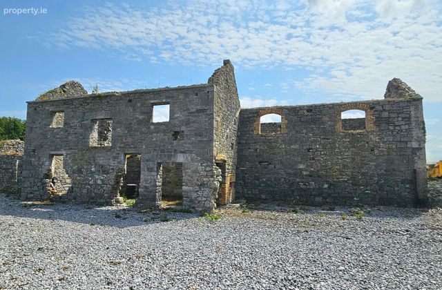 Ballyquirk, Lorrha, Carrigahorig, Co. Tipperary - Click to view photos