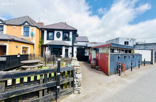 The Abbey Tavern, The Village, Ardfert, Co. Kerry - Click to view photos