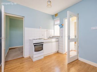 11 Valentia Parade, Phibsborough, Dublin 7 - Image 5