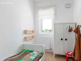 Large 2 Bed + Study Mid Terrace, Enfield, Co. Meath - Image 5