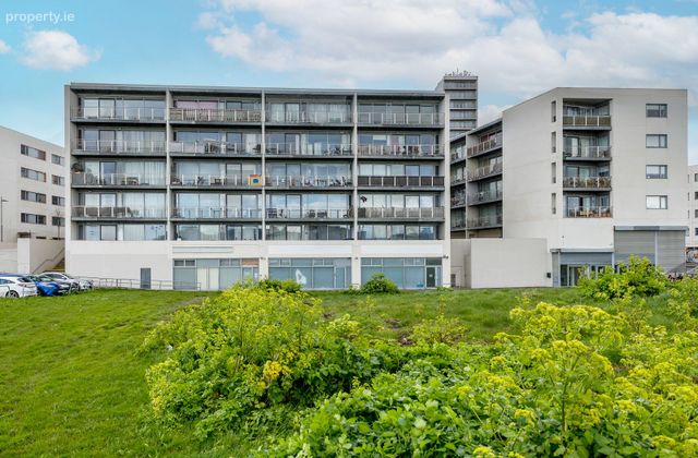 Apartment 8, The Turnpike, Ballymun, Dublin 11 - Click to view photos