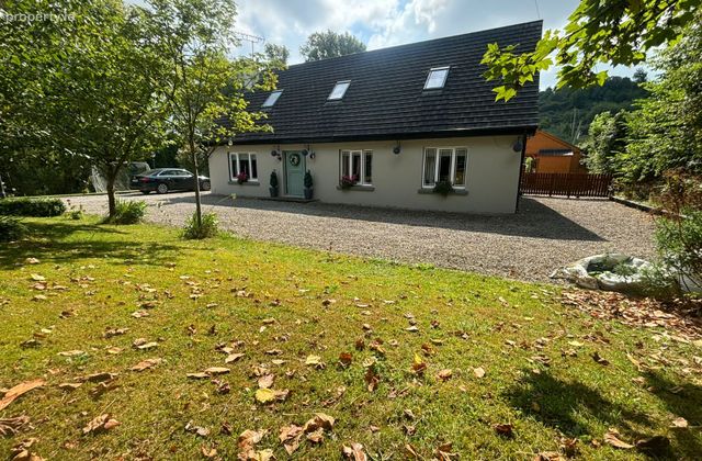 Hillview House, Greatwood, Ardee, Co. Louth - Click to view photos