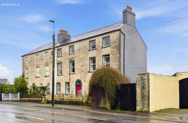 Rathview House, Bracknagh Road, Rathangan, Co. Kildare - Click to view photos