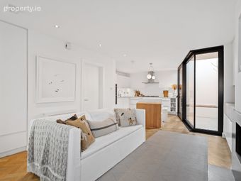 Seaflower Cottage, 10 Pigeon House Road, Ringsend, Dublin 4, Ringsend, Dublin 4 - Image 2