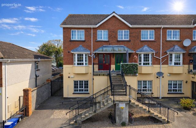 32 Blackcastle Lodge, Navan, Co. Meath - Click to view photos