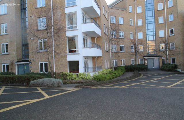 Malin Hall, Waterville Terrace, Waterville, Blanchardstown, Dublin 15 - Click to view photos