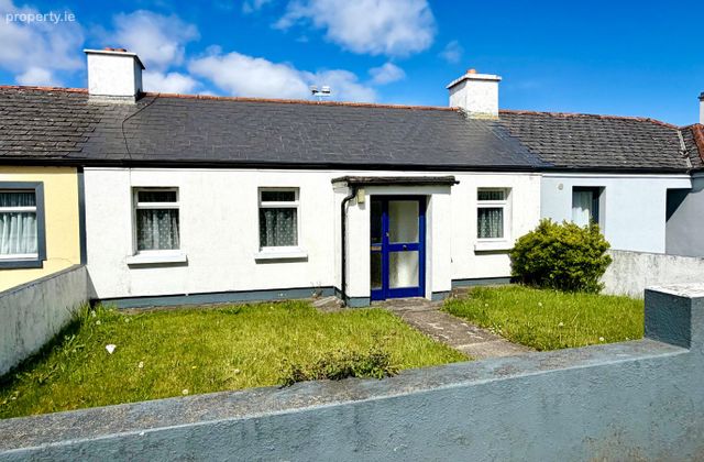 3 Springfield Terrace, Castlebar, Castlebar, Co. Mayo - Click to view photos