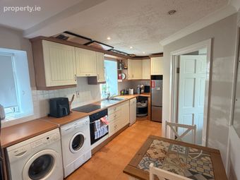 8 Strandview Terrace, Bettystown, Co. Meath - Image 2