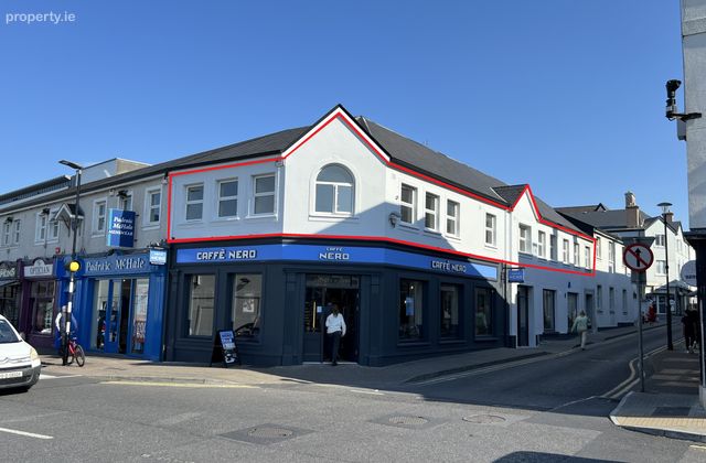 Cavendish Lane, Castlebar, Co. Mayo - Click to view photos