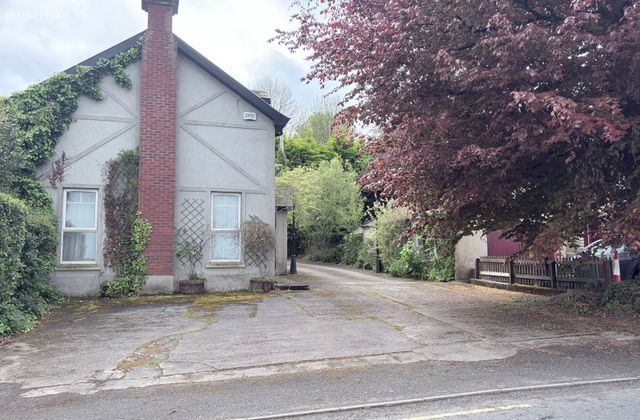 Carrick Road, Kilmoganny, Co. Kilkenny, Kilmoganny, Co. Kilkenny - Click to view photos