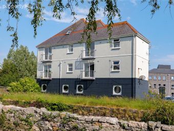 2 Madeira Island House, Mill Street, Galway City Centre, Galway, Galway City Centre, Co. Galway - Image 2