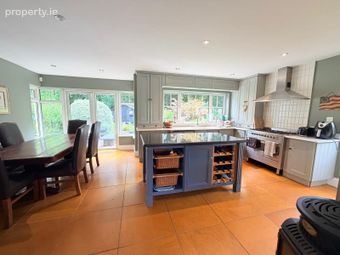 9 Dewberry, Mount Oval Village, Rochestown, Co. Cork - Image 5