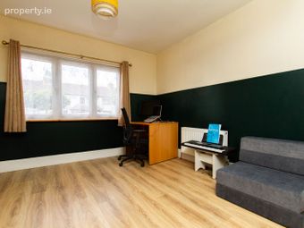 35 Hughes Road East, Dublin 12, Walkinstown, Dublin 12 - Image 3