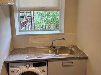 Cherry House, Mespil Estate, Ballsbridge, Dublin 4 - Image 5