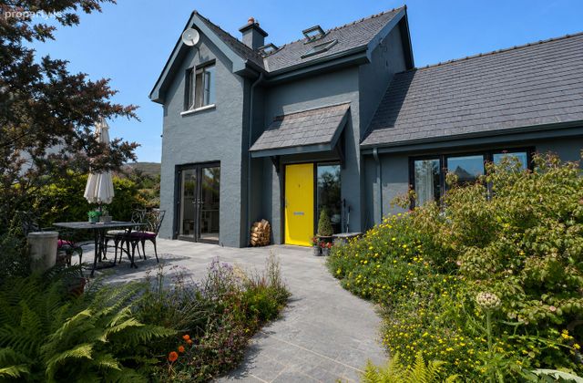 7 Ascal Mara, Kilcrohane, Co. Cork - Click to view photos