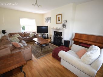 10 Islandganniv Place, Greenville, Listowel, Co. Kerry - Image 4