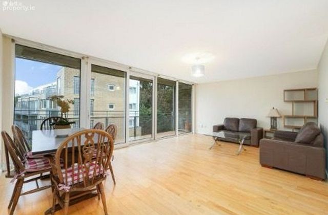 Griffith Hall, Glandore Road, Dublin 9, Drumcondra, Dublin 9 - Click to view photos