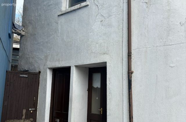 Church Street Apartment, Ennistymon, Ennistymon, Co. Clare - Click to view photos