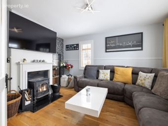 40 Ballyogan Court, Dublin 18, Carrickmines, Dublin 18 - Image 2