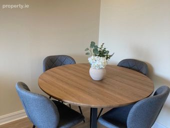 85 Beech House, Mespil Estate, Ballsbridge, Dublin 4 - Image 2