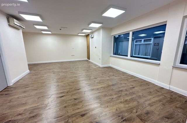 Canopy Street, Cashel, Co. Tipperary - Click to view photos