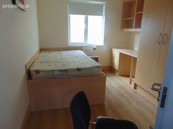 38 Block A, Hawthorn Village, Castlebar, Co. Mayo - Image 5