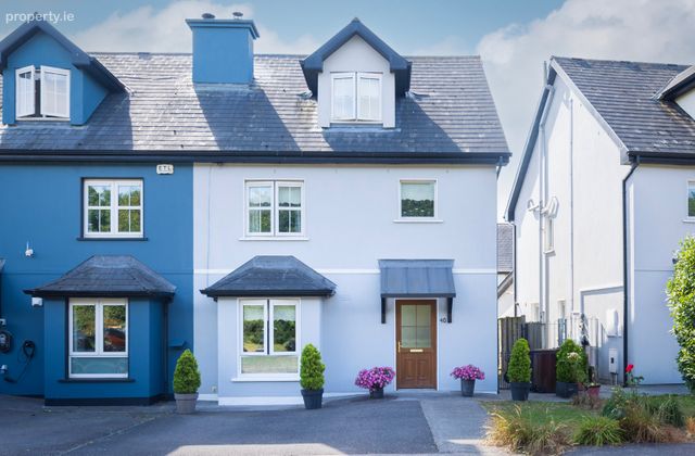 40 Na Banta, Ladysbridge, Co. Cork - Click to view photos