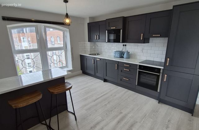 Apartment, River Towers, Clogheen, Co. Cork - Click to view photos