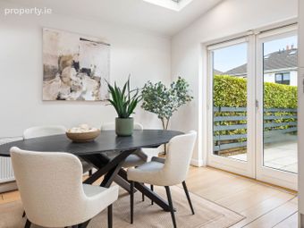 12 Glencairn Grove, The Gallops, Leopardstown, Dublin 18 - Image 5