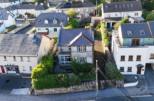 Rockville, 94 Salthill Road Lower, Salthill, Galway City, Salthill, Co. Galway - Click to view photos