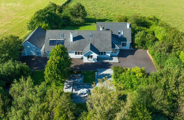 Knockglass, Ladysbridge, Ladysbridge, Co. Cork - Click to view photos