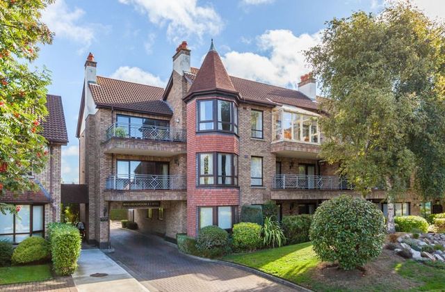 Shrewsbury Park, Ballsbridge, Dublin 4 - Click to view photos