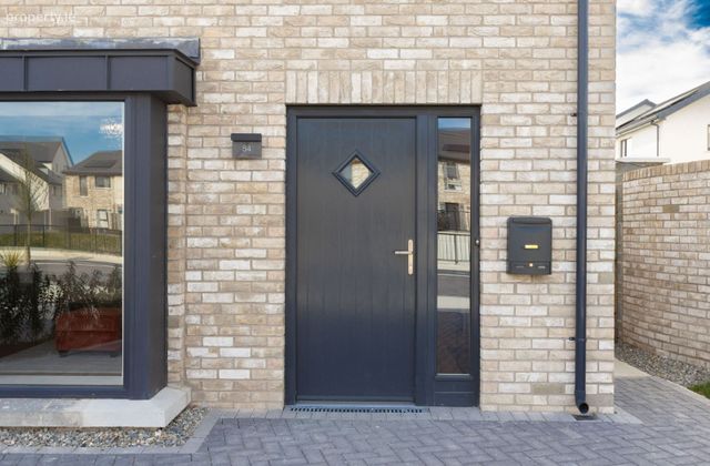 4 Bedroom Detached Home, Raynoldstown Village, Dundalk, Co. Louth - Click to view photos