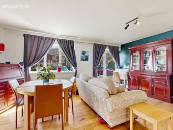 111 Grianan Fidh, Aiken's Village, Stepaside, Dublin 18 - Image 2