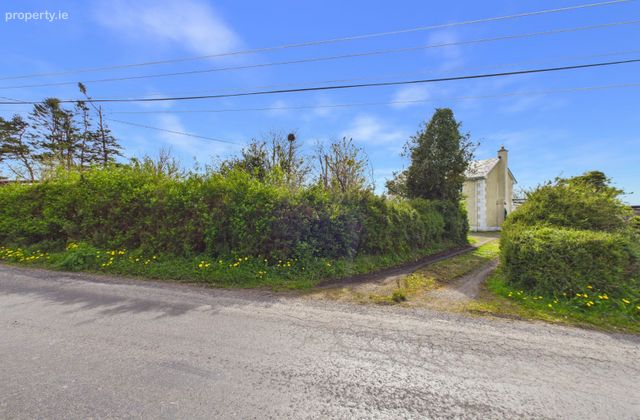 Clough, Gurteen, Ballinasloe, Co. Galway - Click to view photos