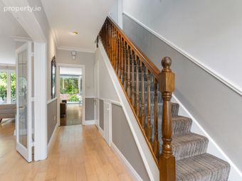 33 Holmwood, Brennanstown, Dublin 18 - Image 2