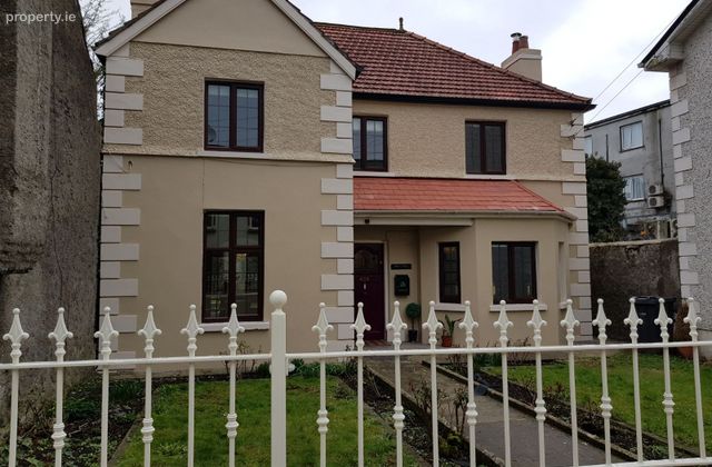Belleville, Court Devenish, Athlone, Co. Westmeath - Click to view photos