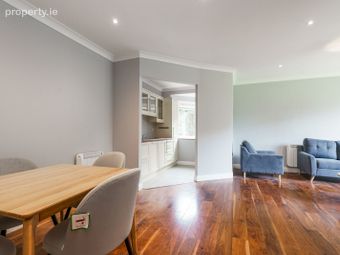 Apartment, Brooklands, Merrion, Dublin 4 - Image 4