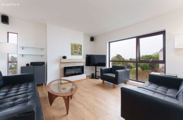 Apartment 41, Killiney Towers, Killiney Road, Killiney, Co. Dublin - Click to view photos