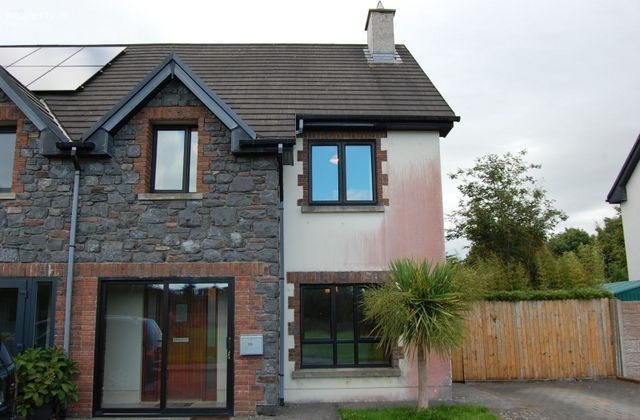 18 Lios&aacute;n, Sheehan's Road, Newcastle West, Co. Limerick - Click to view photos