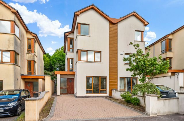 13 The Close, Ard Patrick, Blackpool, Co. Cork - Click to view photos