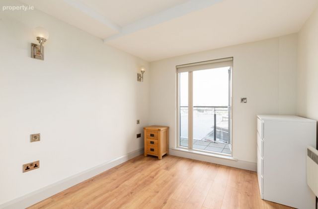 Apt 57, The Millennium Tower, Charlotte Quay Dock, Grand Canal Dock, Dublin 4 - Click to view photos