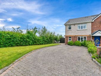 24 Old Chapel Grove, Carragh, Co. Kildare