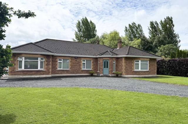 Curryhills, Prosperous, Co Kildare, Prosperous, Co. Kildare - Click to view photos
